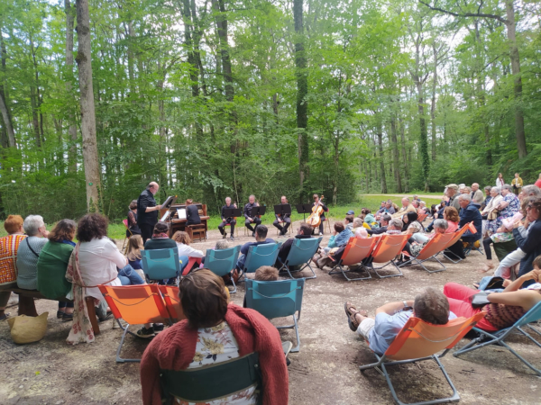 Archivé: La forêt murmure à la Fontaine d&rsquo;Orfonds